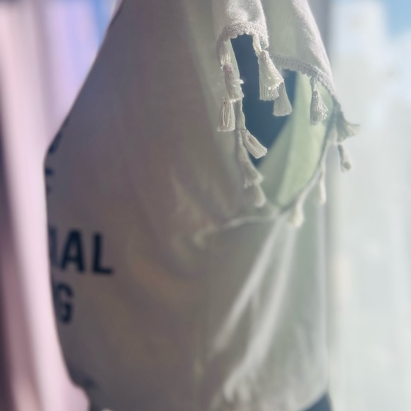 Social Distancing Top - Picture 3 of 4